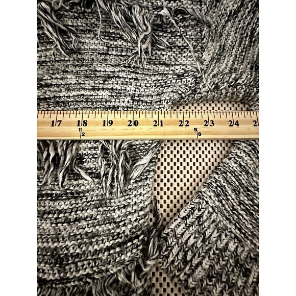Express Womens Fringe Sweater Gray Tunic Size S Marled Chunky Knit Black White - Picture 13 of 16